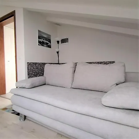 Dalla Nonna Apartment *